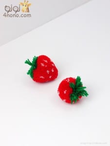 طريقة عمل فواكه من الخيط الصوف بالصور Strawberry-pompom-226x300